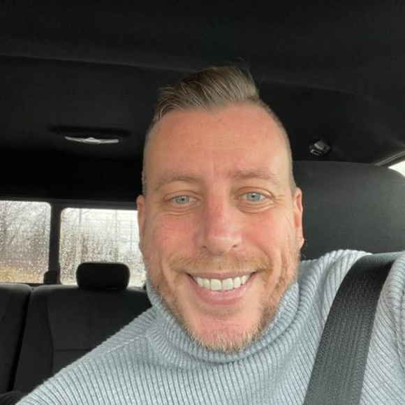 Meet your Posher, Todd - Picture 1 of 1
